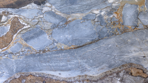 blue-fire-marble-natural-stone-dramatic-blue-movement-for-interiors